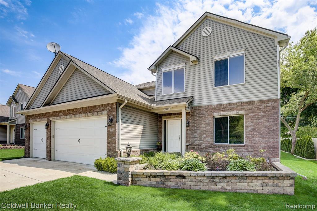 2933 Dearborn Avenue Rochester Hills, MI 48309 - Photo 1 of 26