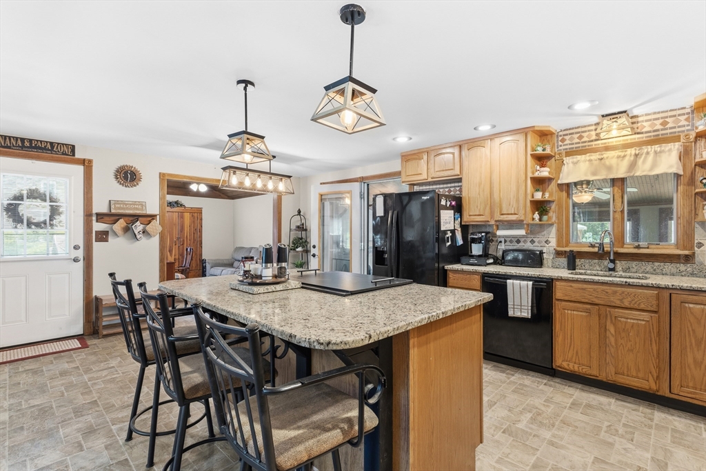 215 Donohue Road Dracut, MA 01826 - Photo 13 of 40