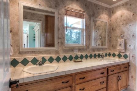 951 Spring Grove Road Hollister, CA 95023 - Photo 17 of 26 Gallery Image 17