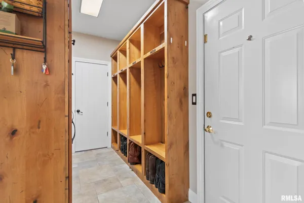 $575,000 | 1601 Ascot Chase, Sherman, IL 62684