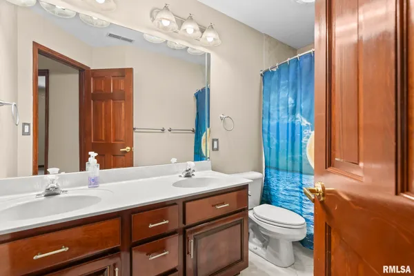 $575,000 | 1601 Ascot Chase, Sherman, IL 62684