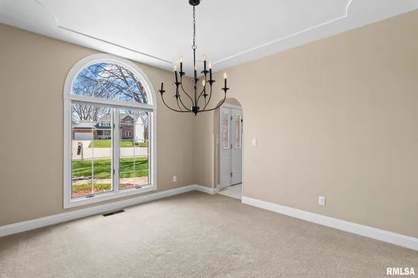 $575,000 | 1601 Ascot Chase, Sherman, IL 62684