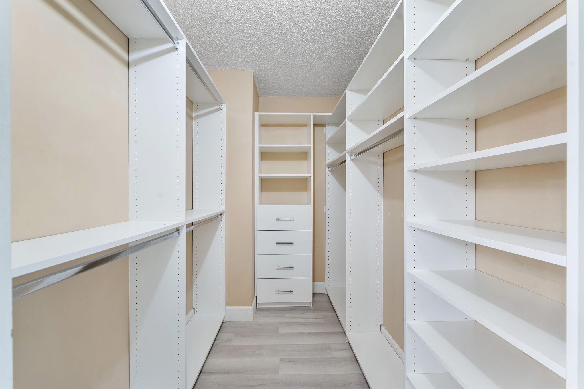 5800 Camino Del Sol, Unit 102 Boca Raton, FL 33433 - Photo 18 of 33 walking closet
