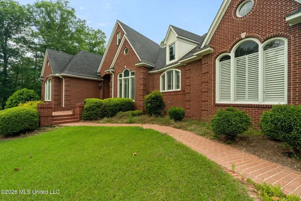 $640,000 | 21 Shady Creek Trail Northeast, Brookhaven, MS 39601
