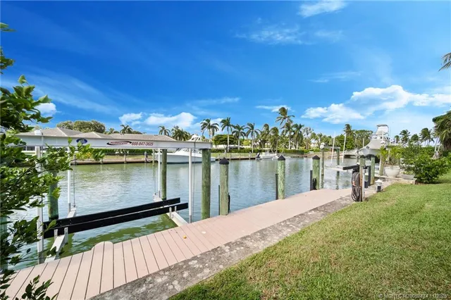 $3,300,000 | 7 Island Road, Stuart, FL 34996