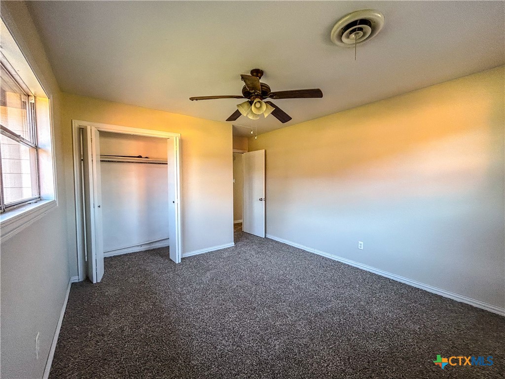 902 Joplin Street Victoria, TX 77904 - Photo 27 of 43 a view of a livingroom with a chandelier