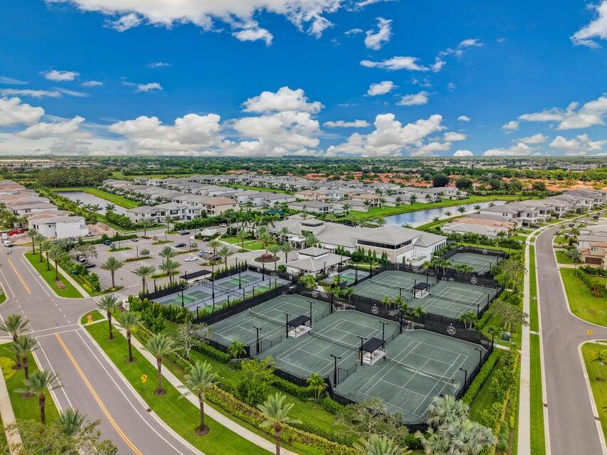 8593 Swinley Frst Way Boca Raton, FL 33434 - Photo 12 of 35 a view of a city