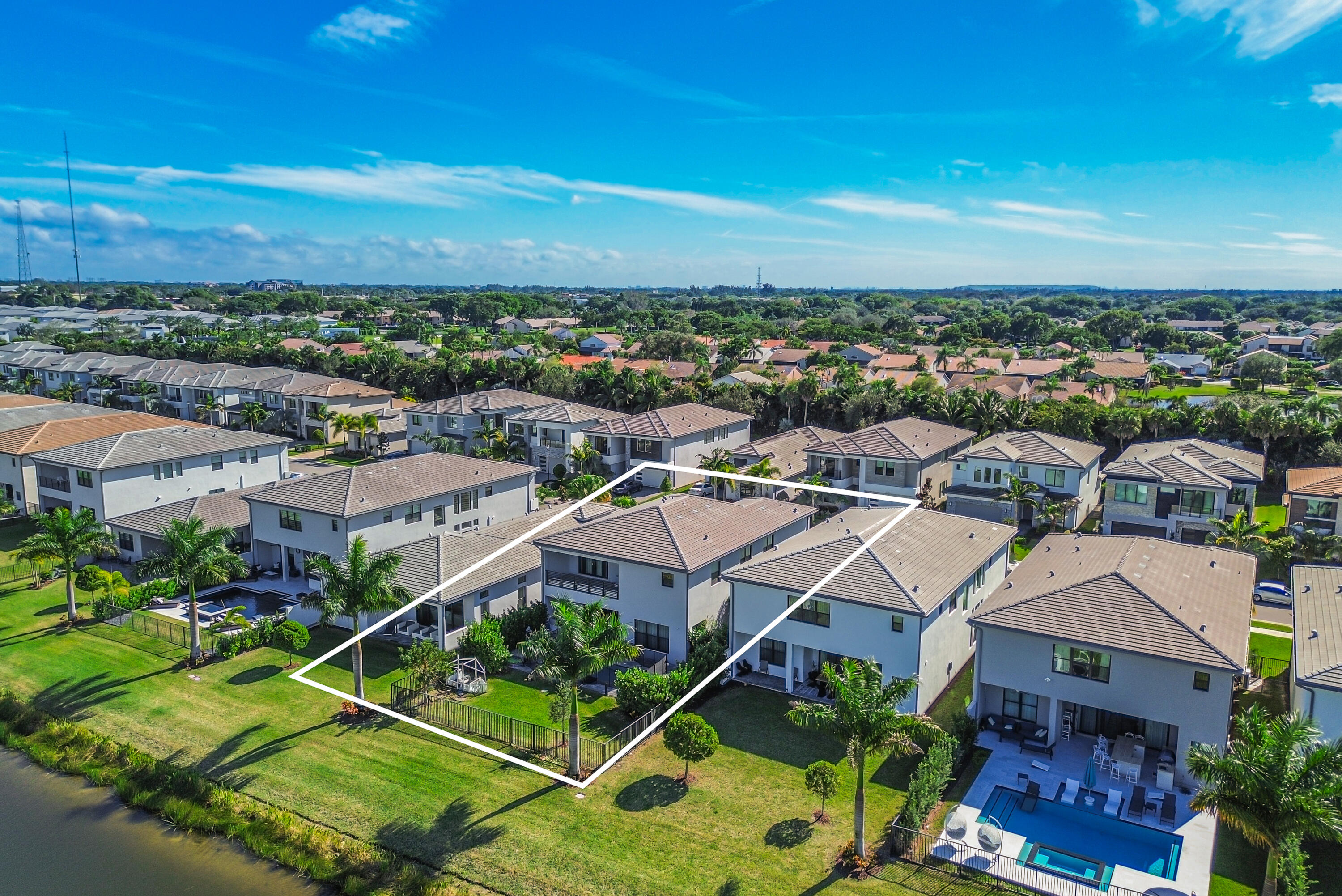 8593 Swinley Frst Way Boca Raton, FL 33434 - Photo 25 of 35 an aerial view of residential houses with outdoor space and ocean view