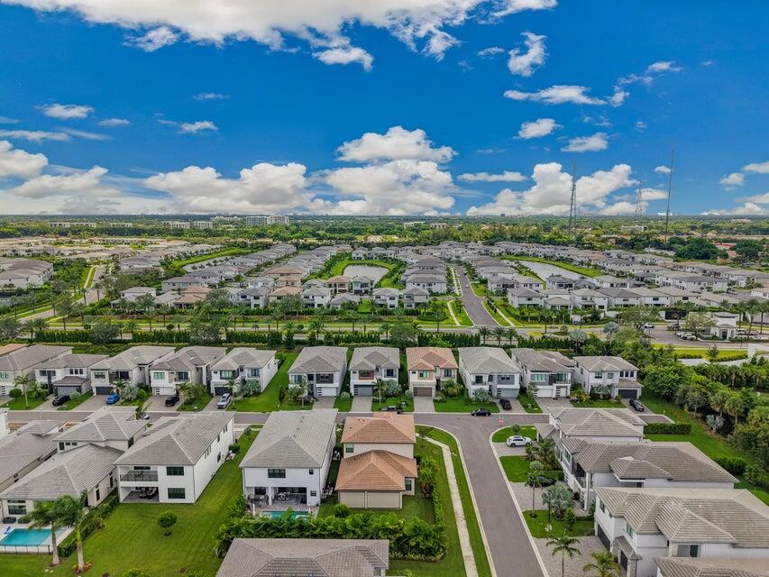 8593 Swinley Frst Way Boca Raton, FL 33434 - Photo 10 of 35