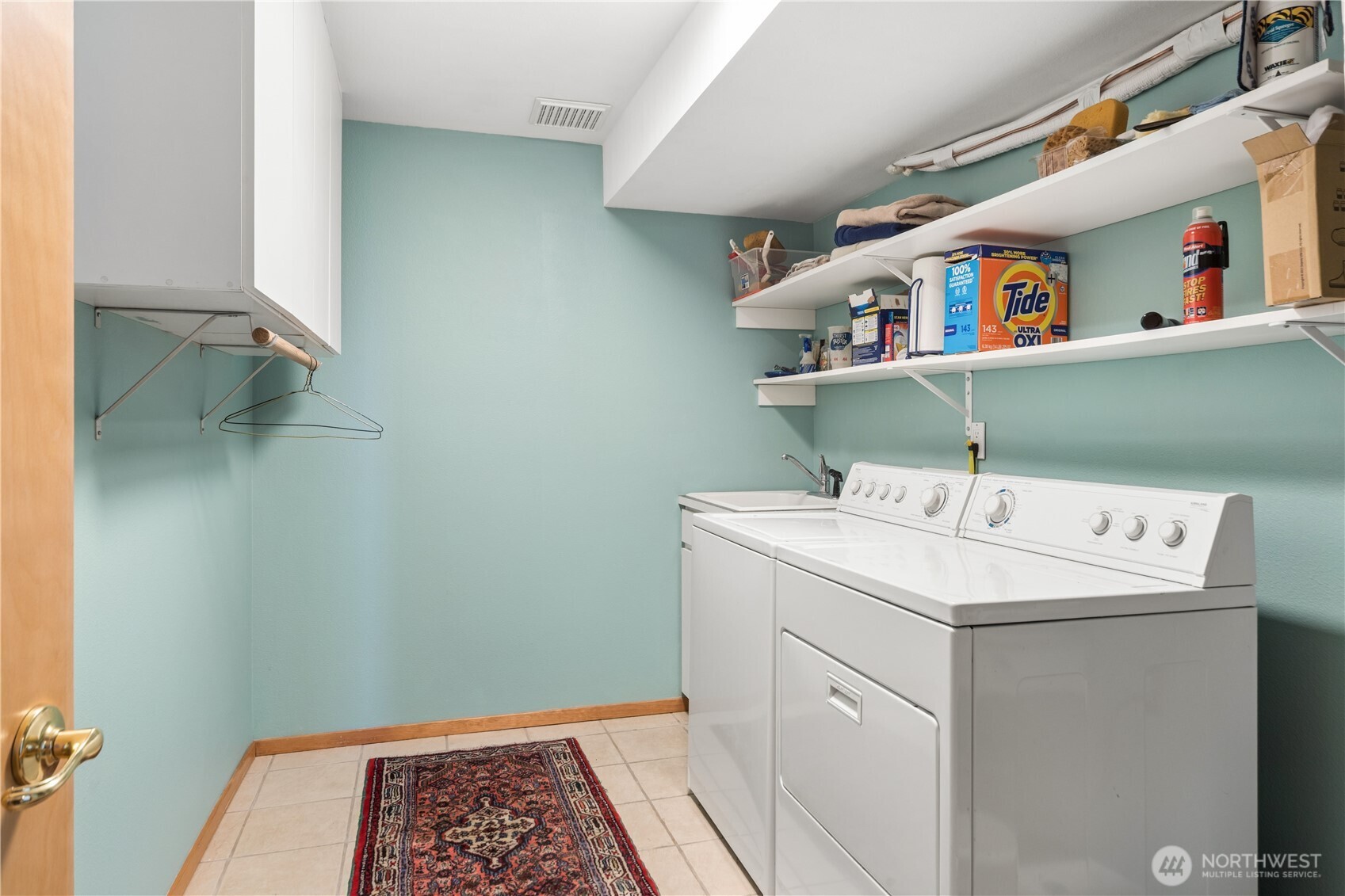 1355 Jackman Street Port Townsend, WA 98368 - Photo 27 of 38 a utility room with dryer and washer