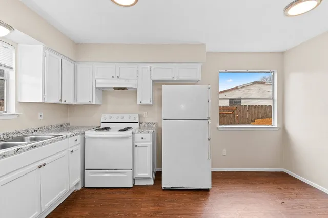 $1,200 | 8412 Garcreek Circle, Unit D, Austin, TX 78724