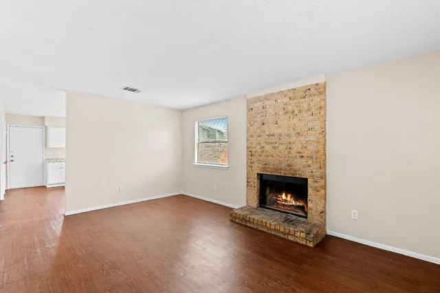 $1,200 | 8412 Garcreek Circle, Unit D, Austin, TX 78724