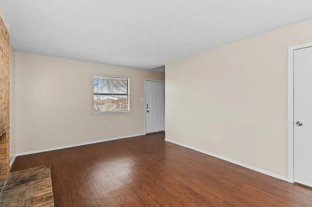 $1,200 | 8412 Garcreek Circle, Unit D, Austin, TX 78724