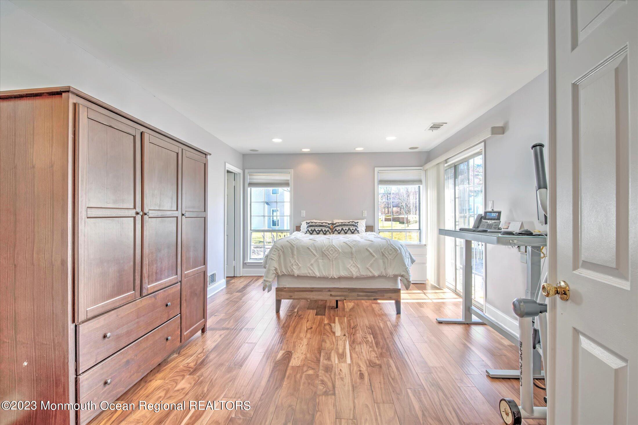 337 Devon Place Morganville, NJ 07751 - Photo 20 of 36 20-MASTER BEDROOM
