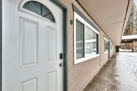 $324,900 | 1223 Bonanza Avenue, Unit 8, South Lake Tahoe, CA 96150