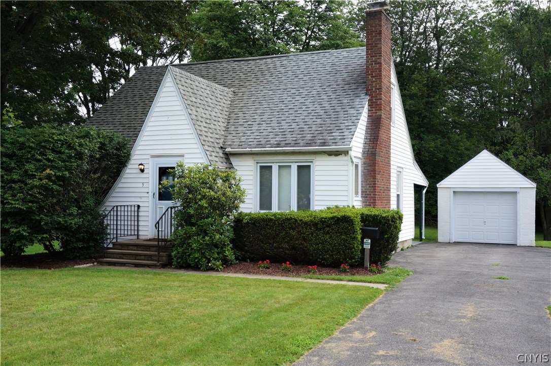 5 Wellington Road Clay, NY 13212 - Photo 1 of 1 Welcome to 5 Wellington Rd. Enjoy relaxing tranqu
