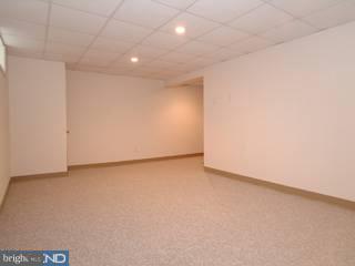 25 Michael Road Havertown, PA 19083 - Photo 5 of 6