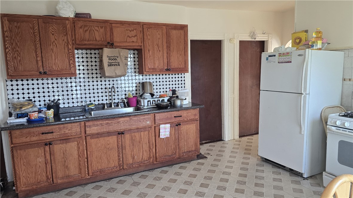 283 Waldo Street Providence, RI 02909 - Photo 11 of 21