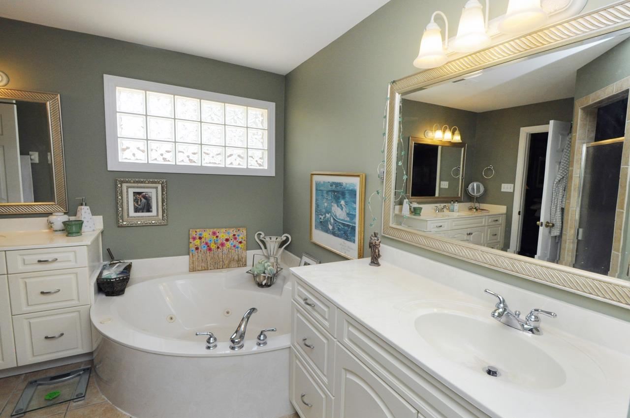 4744 Barfield Road Memphis, TN 38117 - Photo 16 of 25