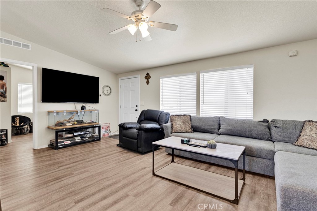 7162 Emily Road Adelanto, CA 92301 - Photo 10 of 74