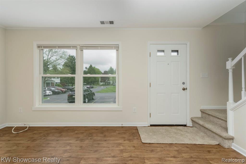 1141 Marquette Court Rochester Hills, MI 48307 - Photo 5 of 34