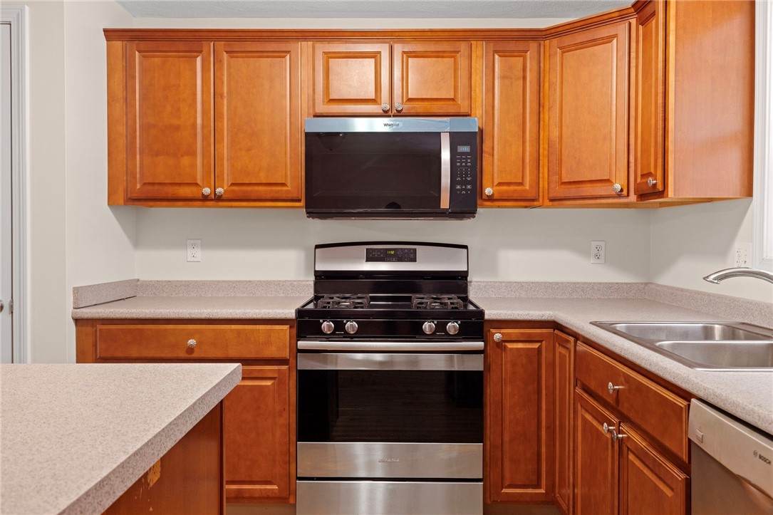 102 Jefferson Road Burrillville, RI 02830 - Photo 19 of 31