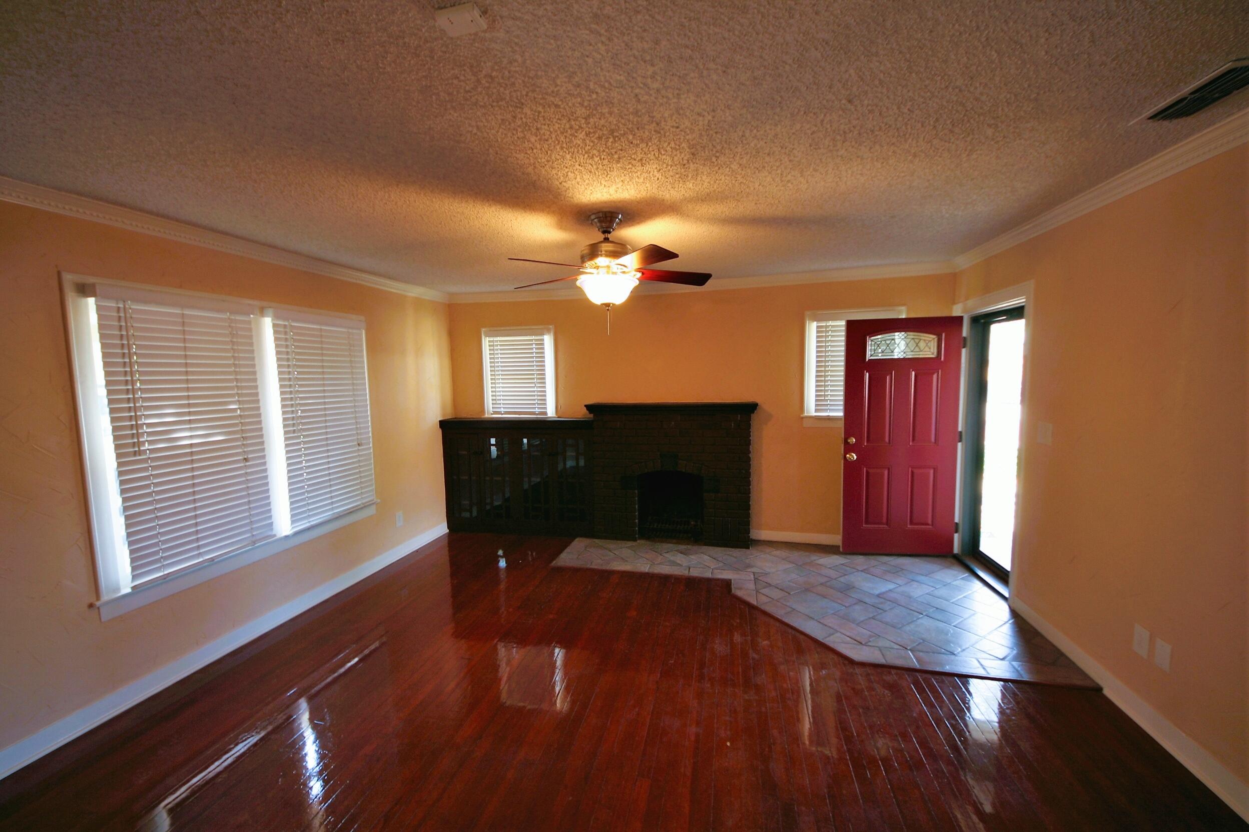2603 20th Street Lubbock, TX 79410 - Photo 3 of 13 2