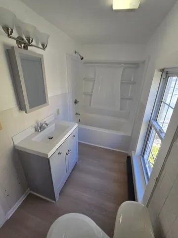 $2,900 | 176 Green Street, Unit 2, Brockton, MA 02301