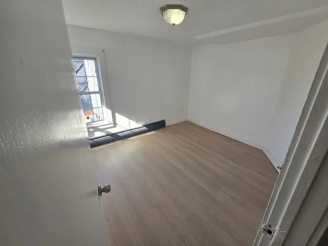 $2,900 | 176 Green Street, Unit 2, Brockton, MA 02301