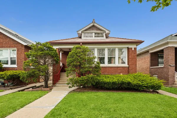 $210,000 | 8617 South Loomis Boulevard, Chicago, IL 60620