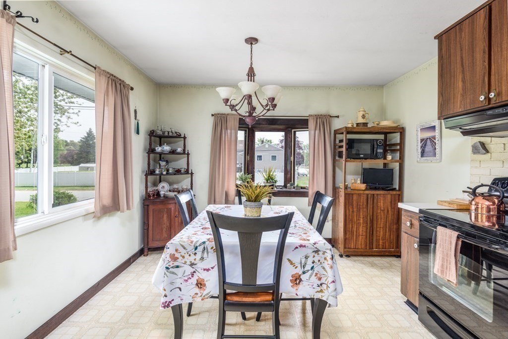 35 Ferry Road Salisbury, MA 01952 - Photo 7 of 28