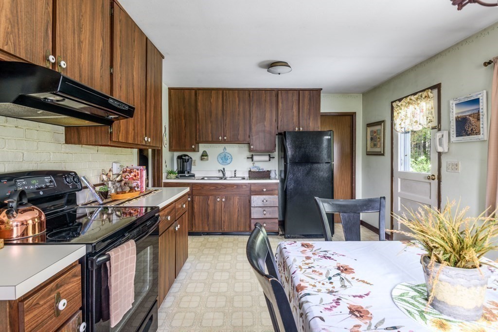 35 Ferry Road Salisbury, MA 01952 - Photo 8 of 28