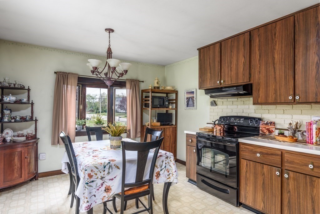 35 Ferry Road Salisbury, MA 01952 - Photo 9 of 28