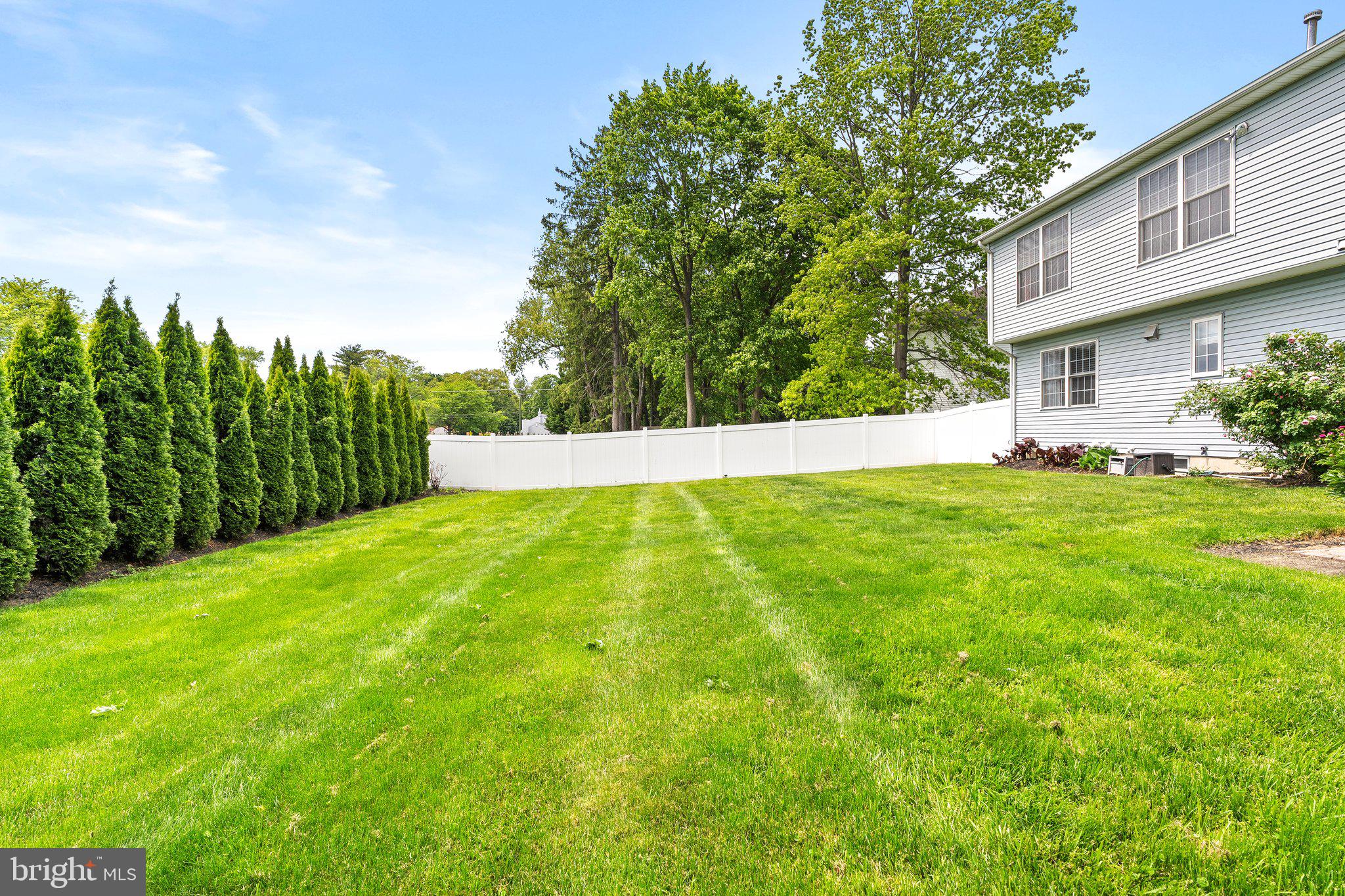 27 Andover Way Hamilton, NJ 08610 - Photo 28 of 30 Pretty fully fenced back yard w paver patio