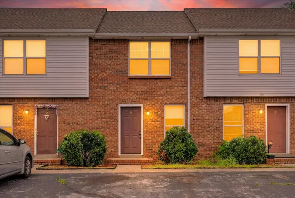 $599,900 | 1531 East Knollwood Circle, Clarksville, TN 37043
