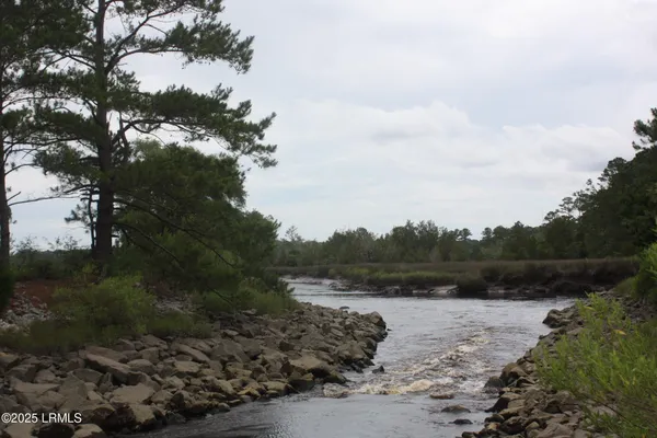 $575,000 | 6804 West Frontage Road West, Coosawhatchie, SC 29912