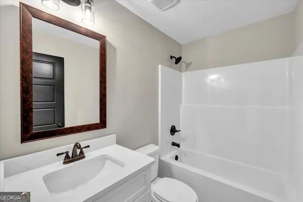 $394,500 | 430 Burlington Drive, Lizella, GA 31052