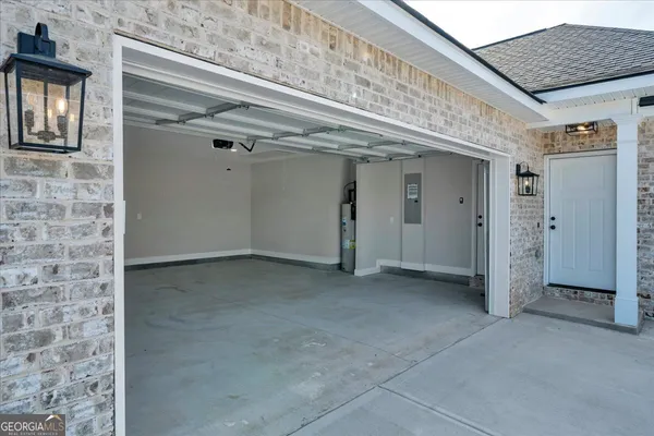 $394,500 | 430 Burlington Drive, Lizella, GA 31052