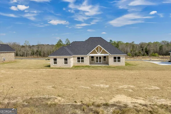 $394,500 | 430 Burlington Drive, Lizella, GA 31052