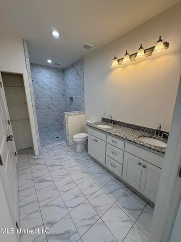 $420,000 | 37 Honey Suckle Cove, Holly Springs, MS 38635