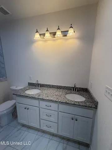 $420,000 | 37 Honey Suckle Cove, Holly Springs, MS 38635