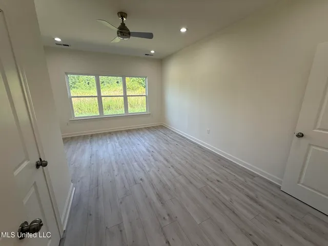 $420,000 | 37 Honey Suckle Cove, Holly Springs, MS 38635