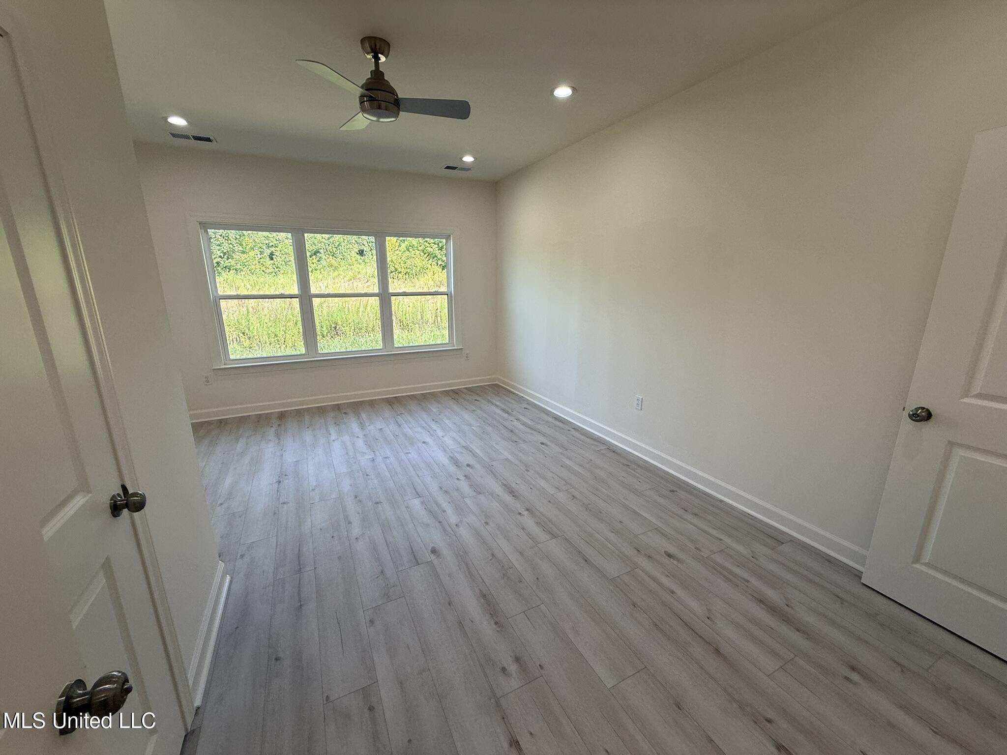 37 Honey Suckle Cove Holly Springs, MS 38635 - Photo 17 of 30 IMG_5149