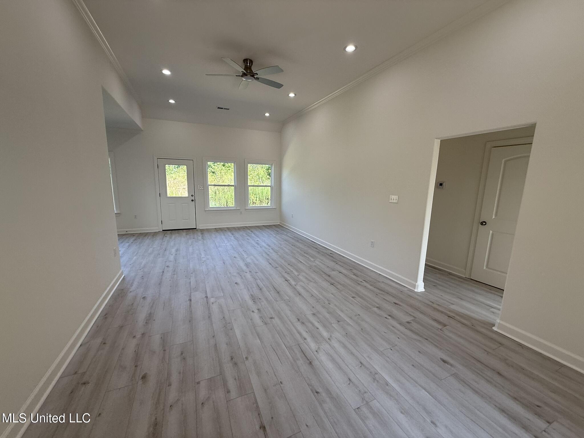 37 Honey Suckle Cove Holly Springs, MS 38635 - Photo 3 of 30 IMG_5137