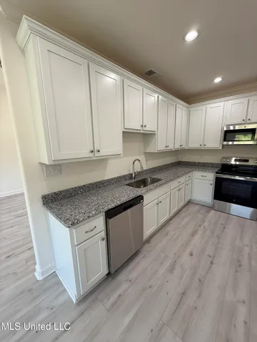 $420,000 | 37 Honey Suckle Cove, Holly Springs, MS 38635