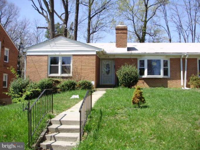 206 Mt De Sales Road Baltimore, MD 21229 - Photo 1 of 4 Exterior (Main)