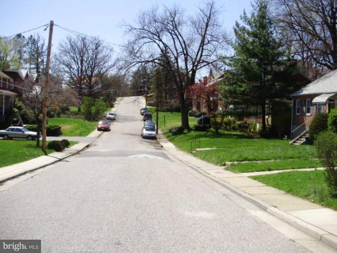 206 Mt De Sales Road Baltimore, MD 21229 - Photo 2 of 4 STREET SCENE