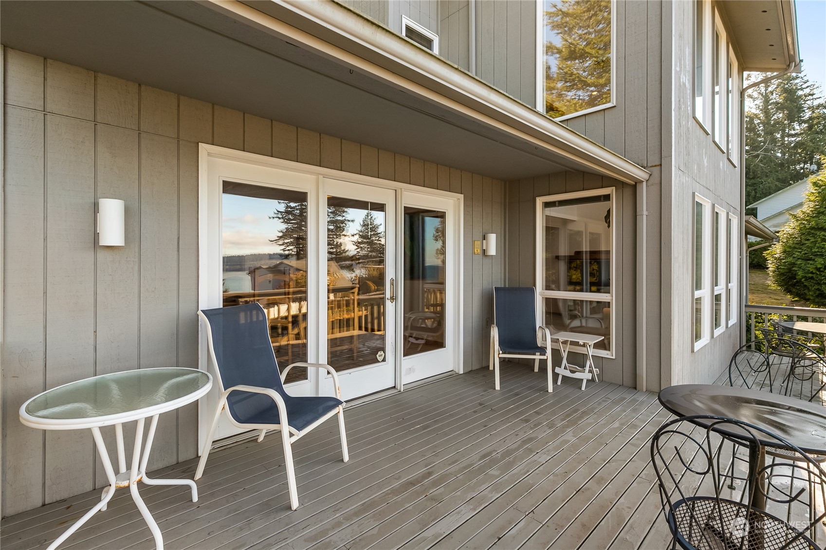 3376 Northgate Road Bellingham, WA 98226 - Photo 31 of 38 a view of a dining room with furniture window and wooden floor