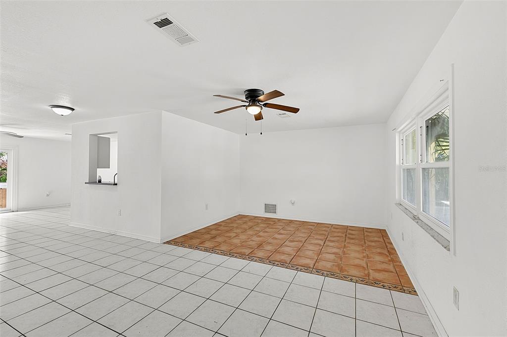 887 Leeward Road Venice, FL 34293 - Photo 13 of 38