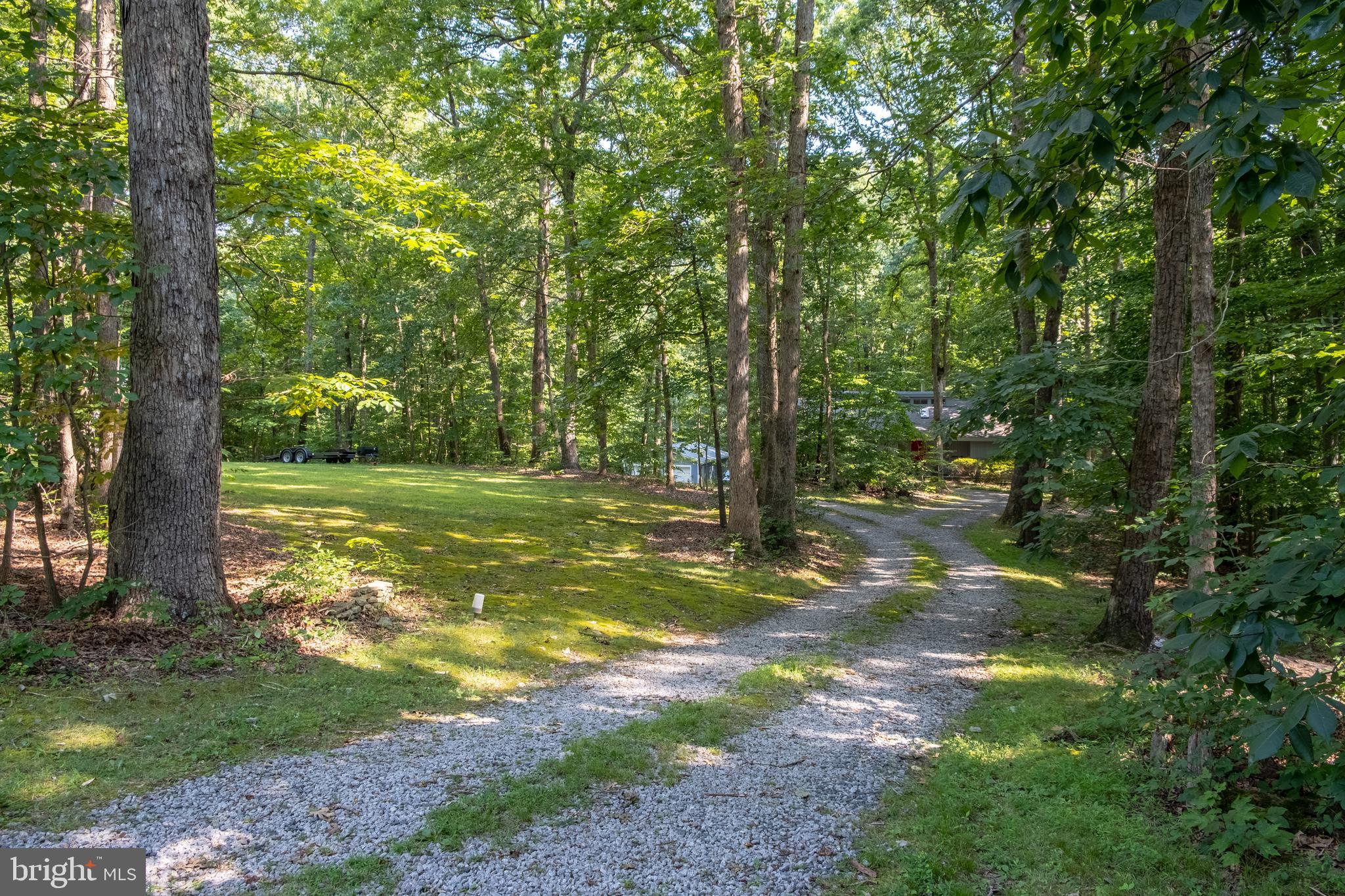 3689 Russell Road Woodbridge, VA 22192 - Photo 12 of 13 Country lane